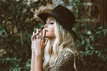 不易撞的可爱王者ID女