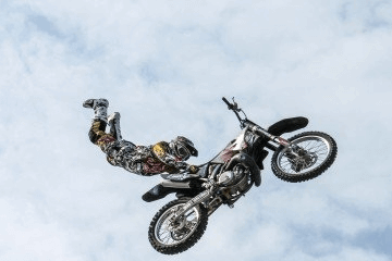 游戏名称男生简单干净两个字