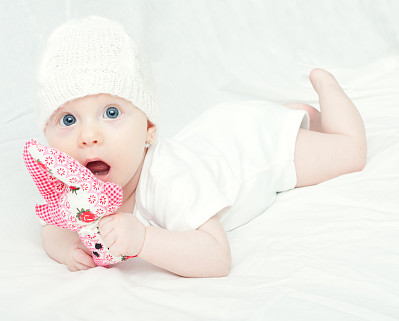 宝宝取名丨甄姓女孩名字大全