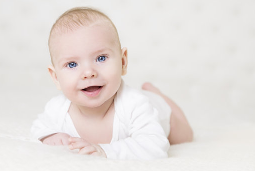 李姓女孩好听的名字！寓意好意境美！