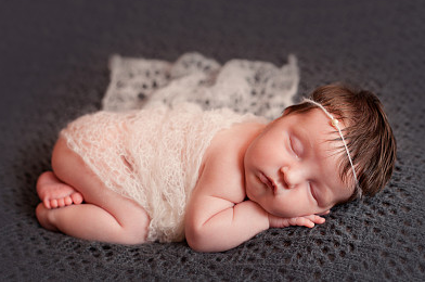 李姓有灵气女孩名字：唤醒你心中的诗意