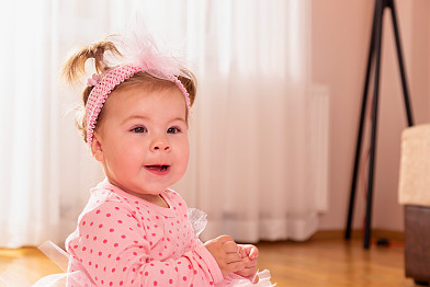 女孩姓刘阳光点的名字,看下有吸引你的吗?