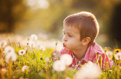 宝宝起名:男孩子的名字有霸气有才华