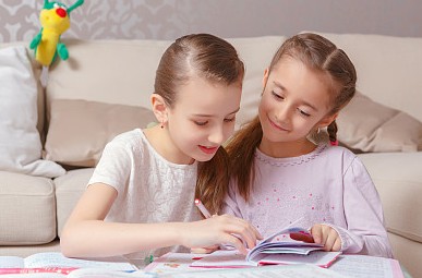 宝宝起名丨从李白诗里走出来的龙宝宝绝美名字