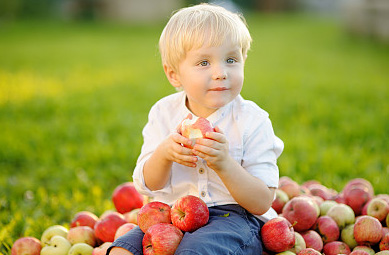 男孩起名新潮流:2025年属蛇好听的男孩名字精选