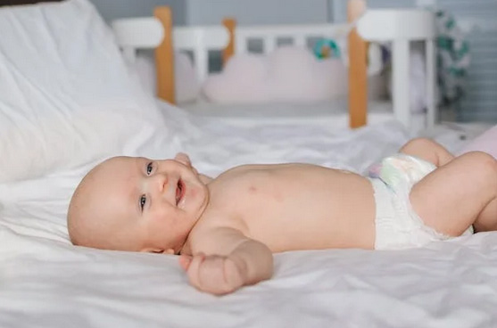 李姓女孩属蛇取名大全 (李姓蛇年取名字女宝宝用字)