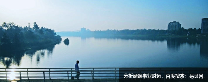 网名伤感女生冷漠霸气