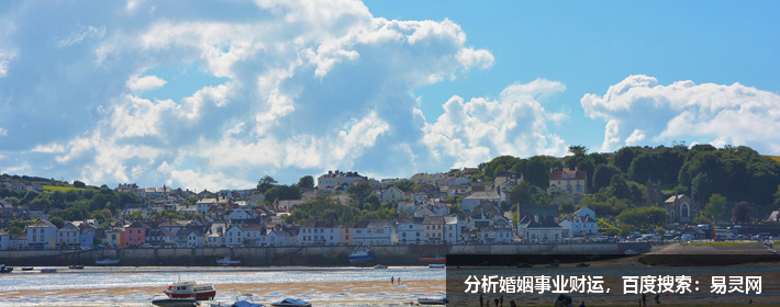 姓钟的女孩子叫什么名字好缺水